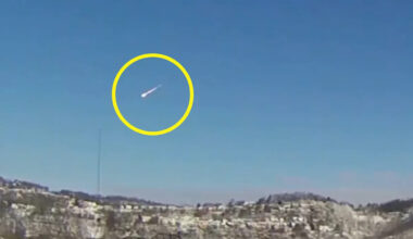 Possible meteor creates house-shaking boom S. of Lake Erie