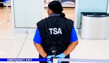 Pittsburgh International Airport, Pittsburgh food bank team up to help TSA workers during shutdown