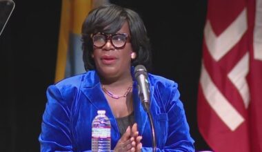 Mayor Parker proposes ride share and delivery taxes