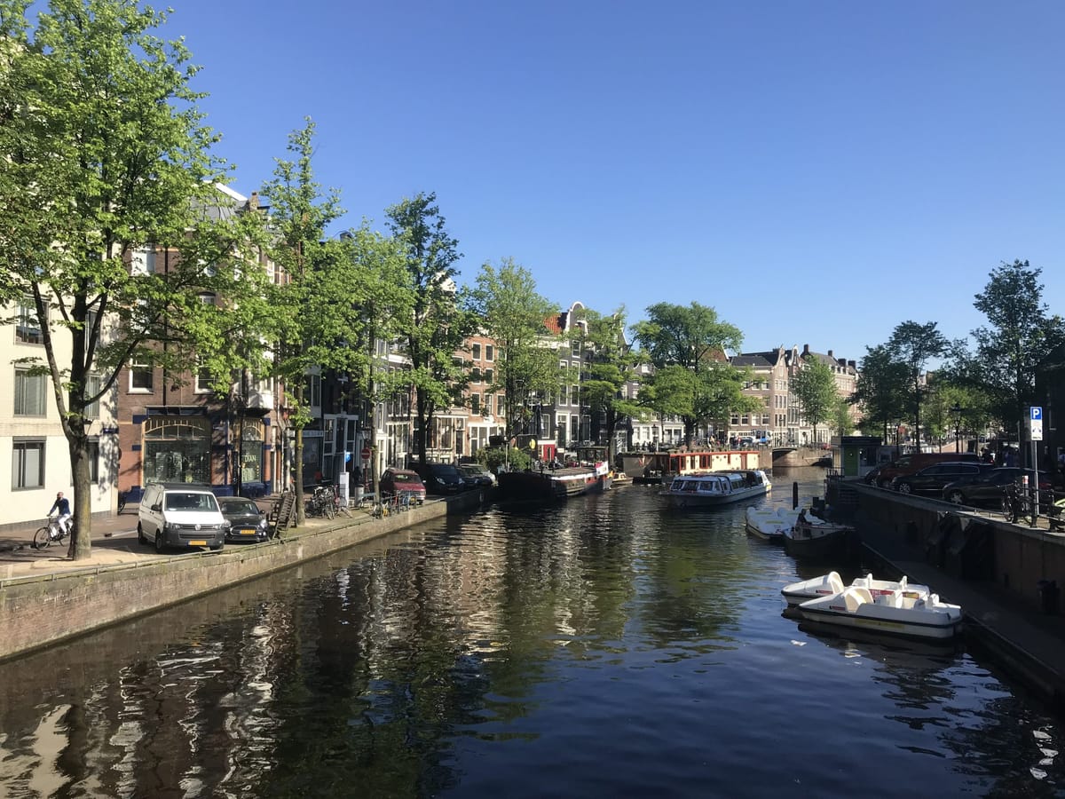 Bus-Loving City, High Impact Tourism, and Build Small » The Urbanist