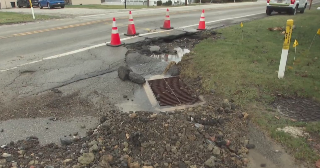 Water main break disrupts service for over 700 customers in Washington County