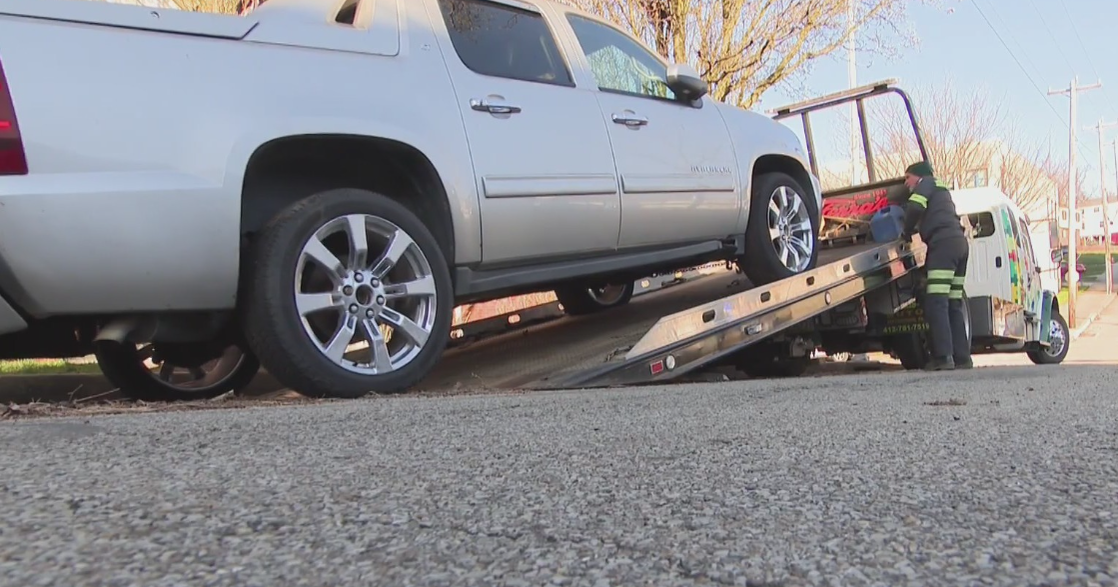 Pittsburgh leaders launch abandoned vehicle blitz ahead of NFL draft
