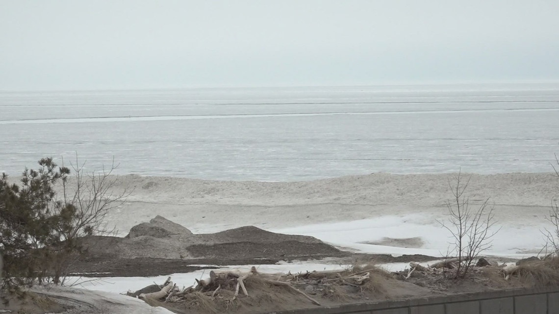 Ice fishermen rescued after being trapped on ice on Lake Erie