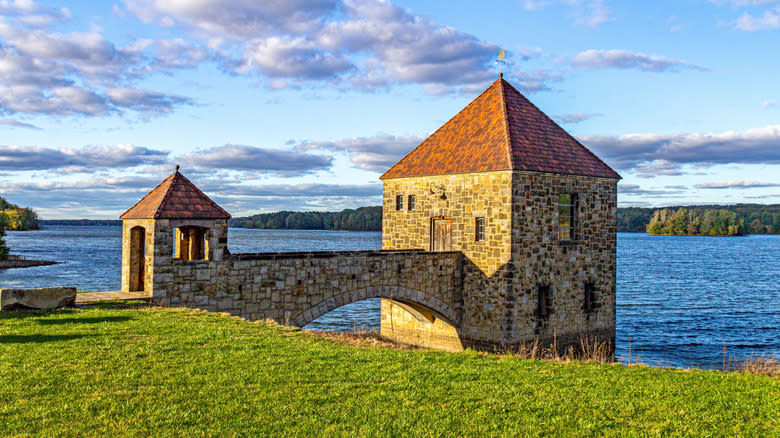 the Pymatuning Dam along the Pymatuning Reservoir in Pymatuning State Park in Western Pennsylvania