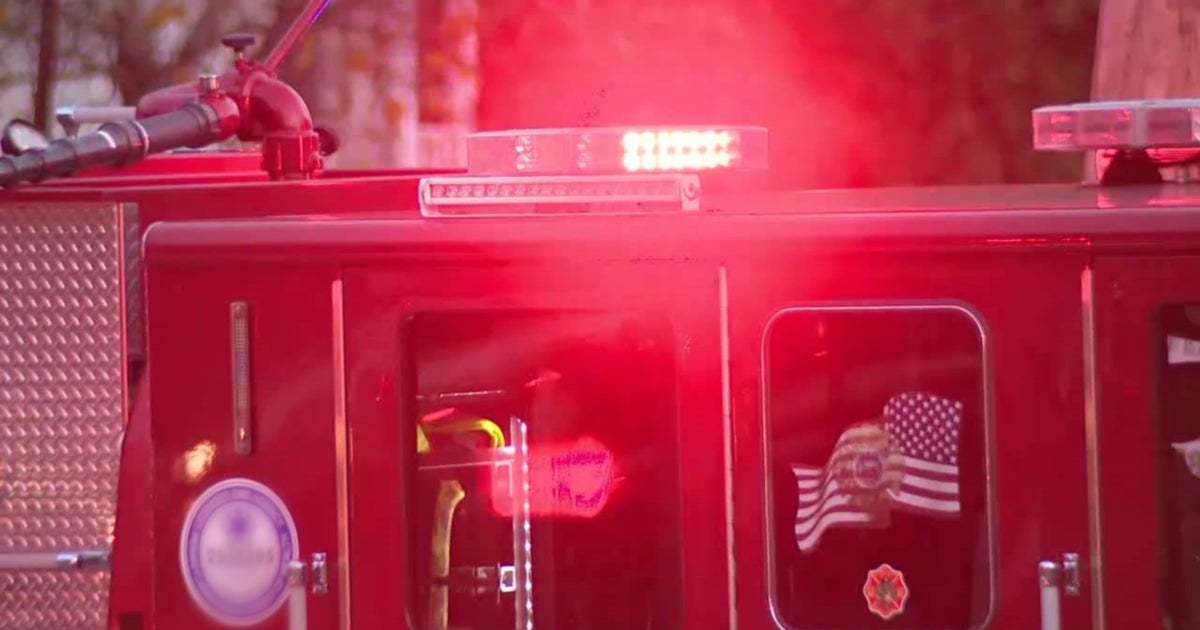 1 dead, 2 injured in Point Breeze rowhome fire: officials