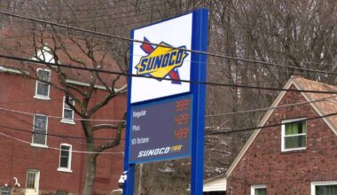 Gas prices rise in Allegheny County as oil market fluctuates