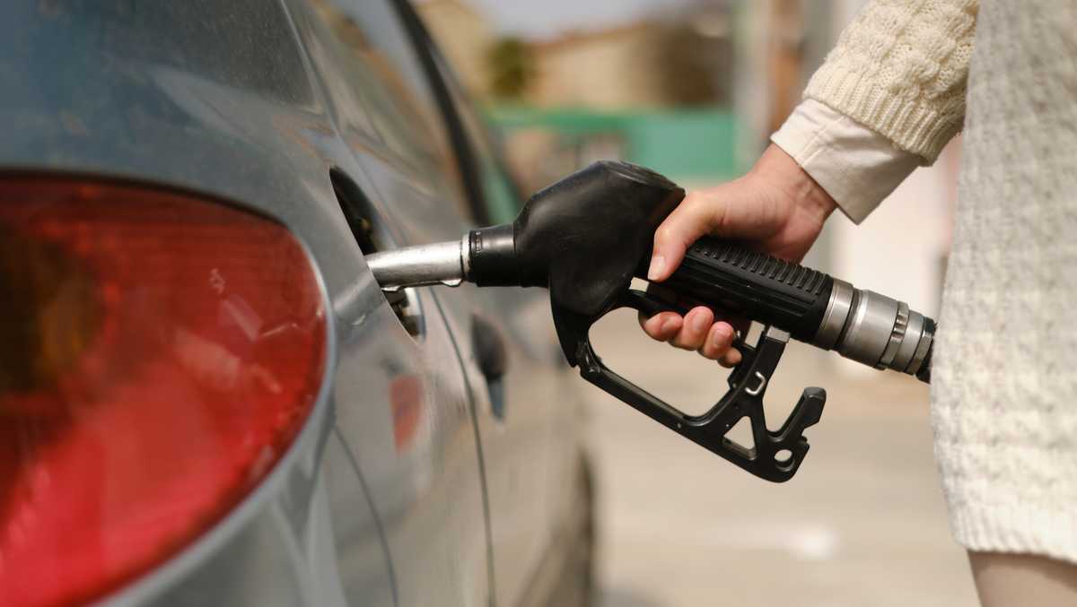 Gas prices continue to surge in Pennsylvania
