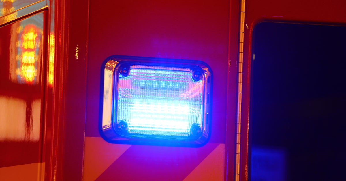 4 dead after car crashes into pond in Ohio