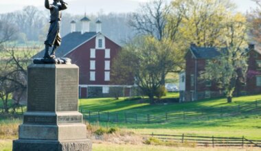 Pennsylvania man charged with vandalizing Gettysburg monuments