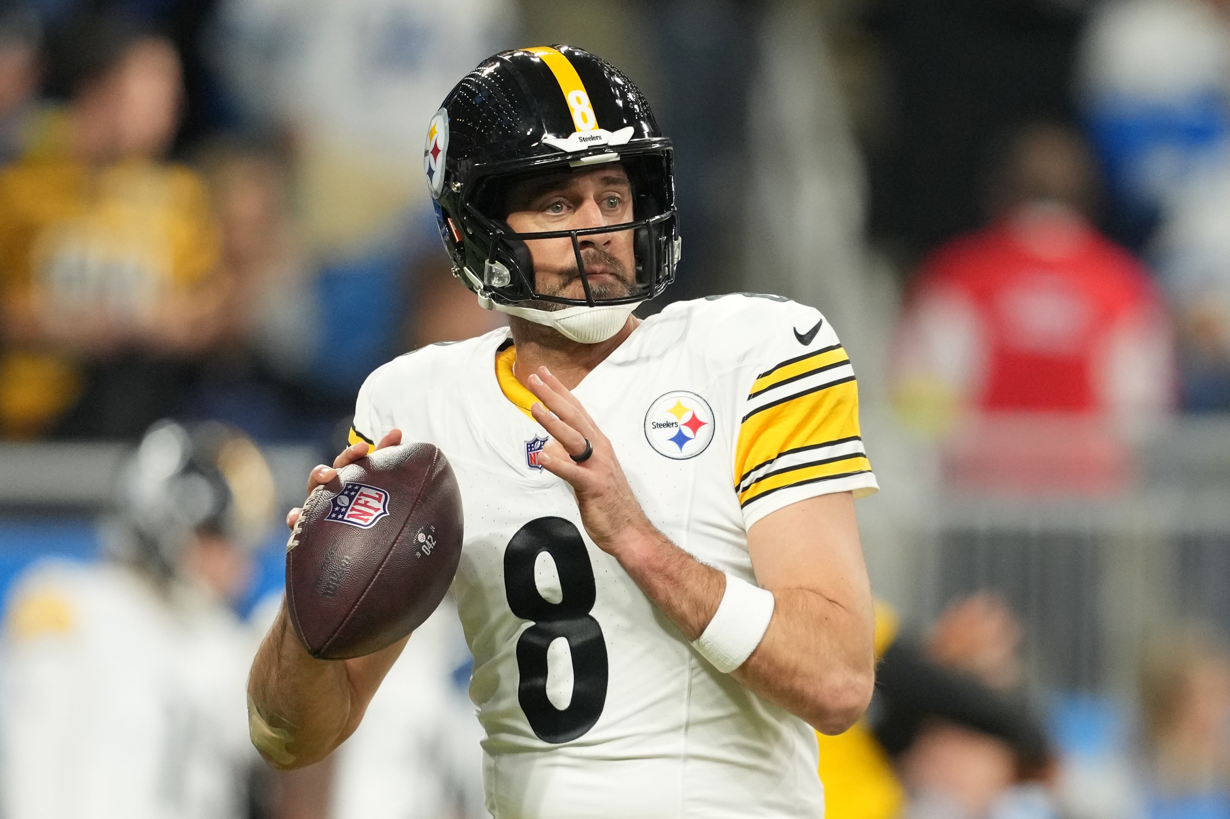 DETROIT, MICHIGAN - DECEMBER 21: Aaron Rodgers #8 of the Pittsburgh Steelers warms up prior to a game against the Detroit Lions at Ford Field on December 21, 2025 in Detroit, Michigan. (Photo by Nic Antaya/Getty Images)