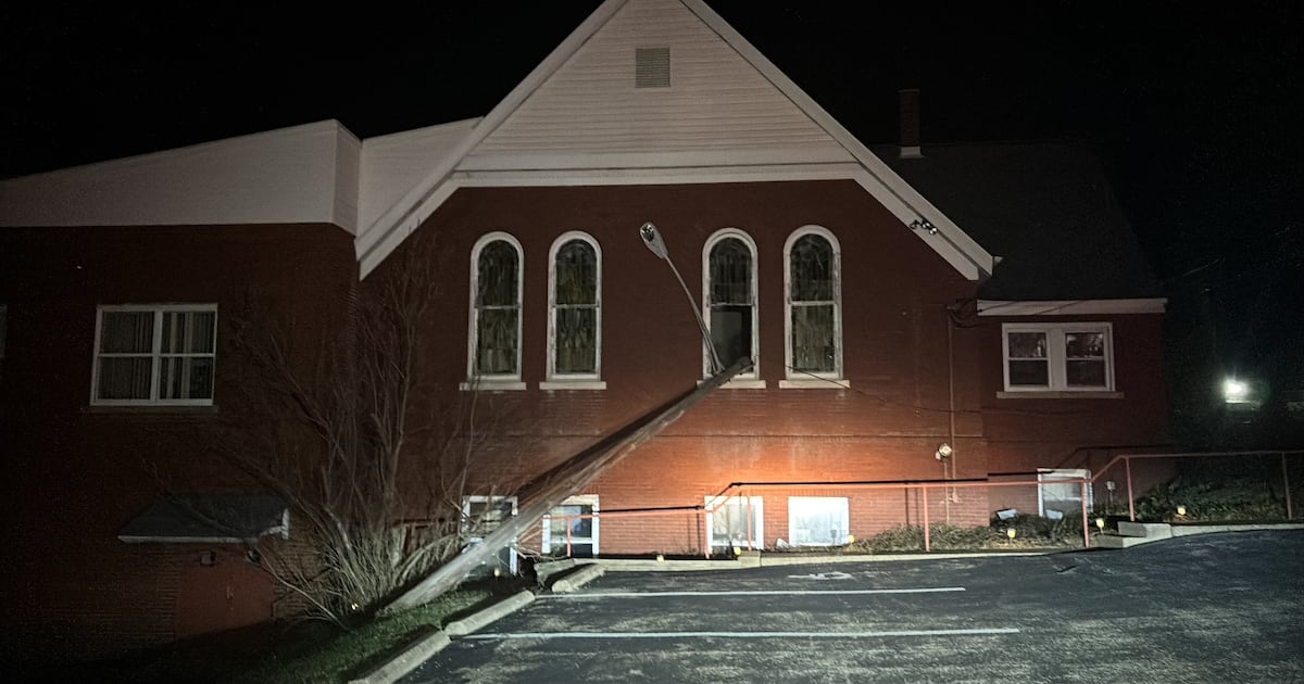 High winds batter local communities – WPXI