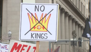 Thousands march in Pittsburgh area for third round of 'No Kings' protests – WPXI