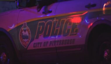 Pittsburgh Police investigate report of man parachuting off building