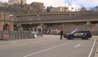 Bomb squad, police investigating suspicious package on East Busway in Downtown Pittsburgh