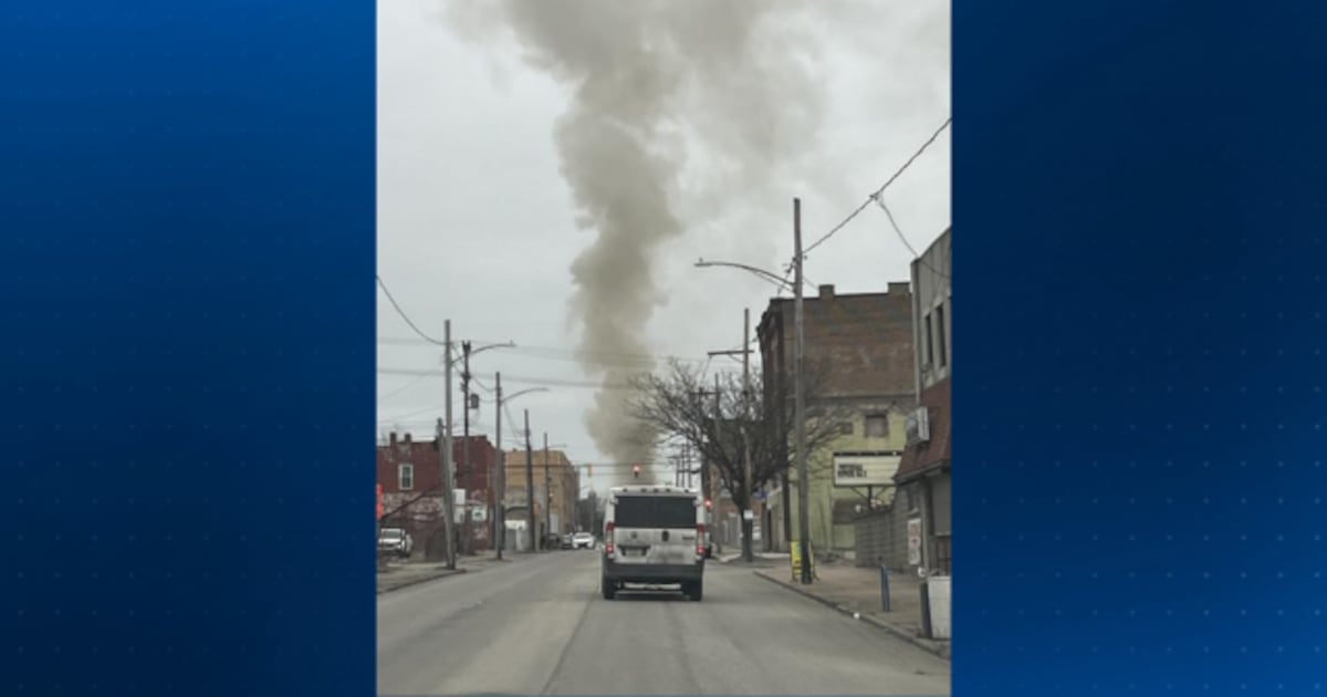 Thick smoke billows from fire in Braddock building – WPXI