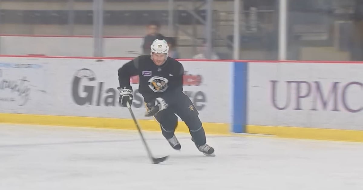 Pittsburgh Penguins captain Sidney Crosby practices for first time since being injured at Olympics
