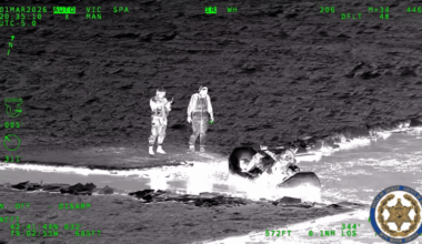 Ice fishers rescued from Lake Erie after ice sheet breaks