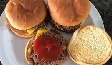 Where To Find One Of The Best Burgers In Pennsylvania, According To Reviews