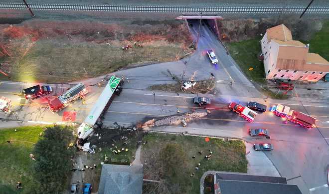 tractor-trailer overturns, closing route 30 in paradise township