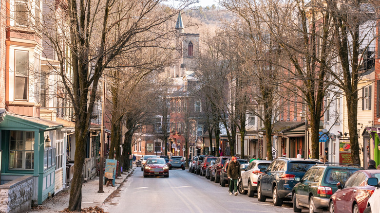 A street during a winter day in Jim Thorpe, PA