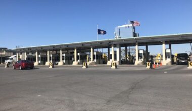 RCMP at Fort Erie Peace Bridge arrest 3 Canadians, seizing forged passports