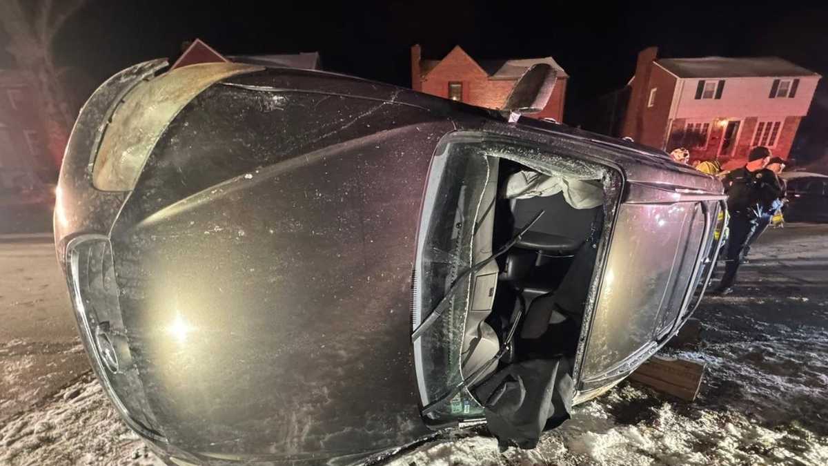 Car flips trying to avoid deer in Allegheny County