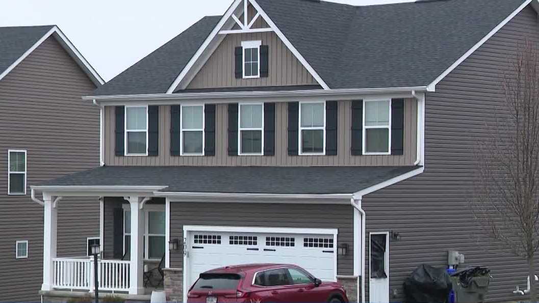 2 women found shot dead inside Pennsylvania home