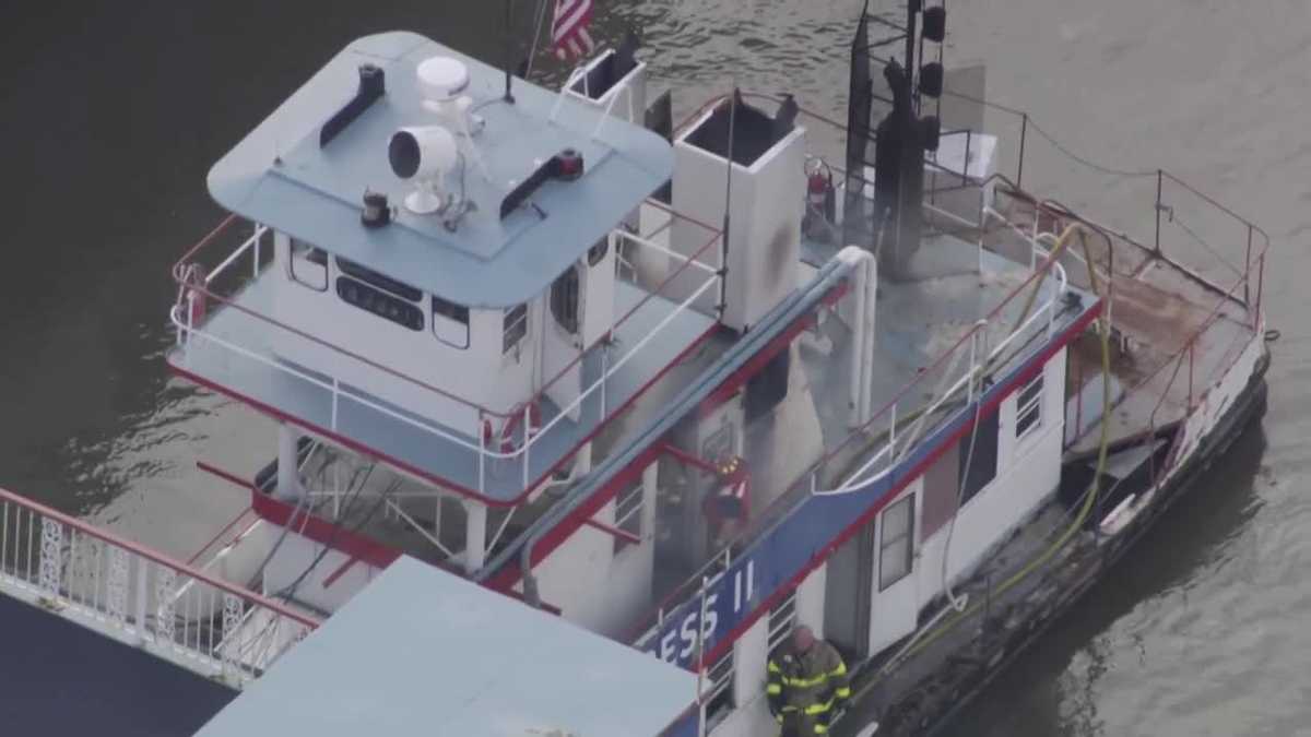 Boat reportedly catches fire near Gateway Clipper dock in Pittsburgh