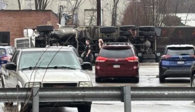 Pennsylvania crash closes Route 286 in Plum