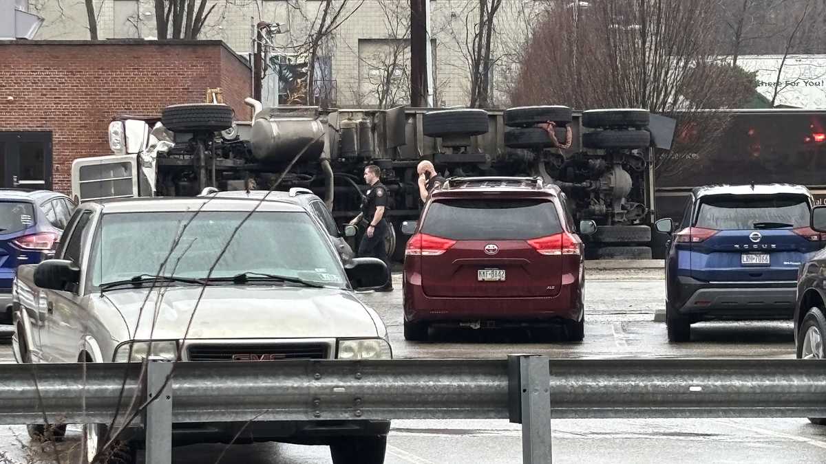 Pennsylvania crash closes Route 286 in Plum