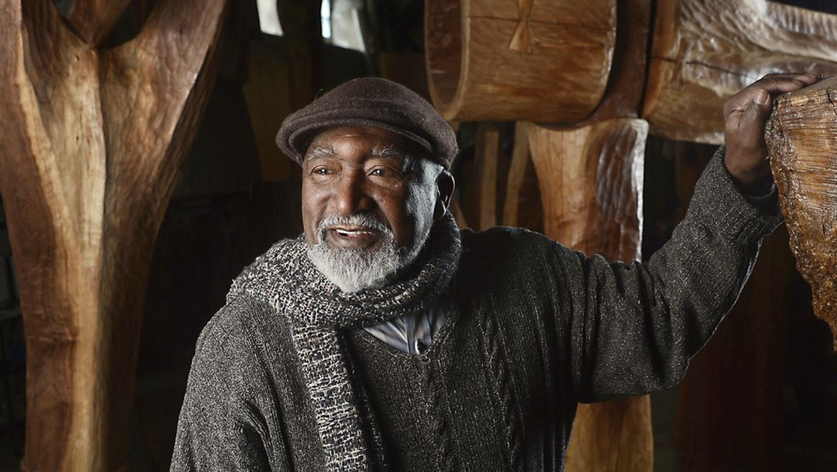 Internationally known Pittsburgh sculptor, Thaddeus Mosley, dies at 99