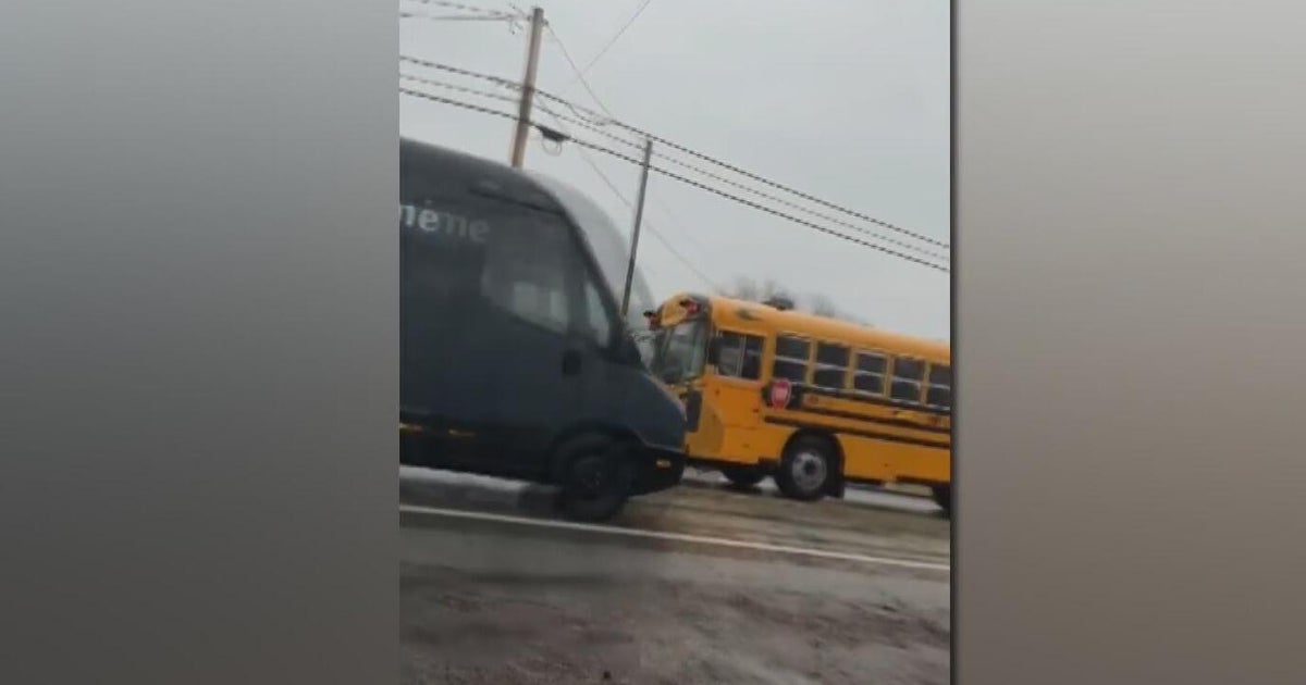 Video shows Amazon driver illegally passing school bus in Pittsburgh area