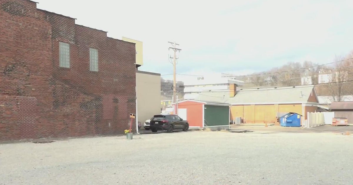 Riley's Pour House is closer to rebuilding but won't be open for another St. Patrick's Day