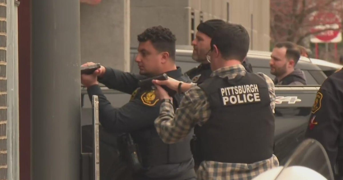 1 taken into custody after police surround Downtown Pittsburgh parking garage