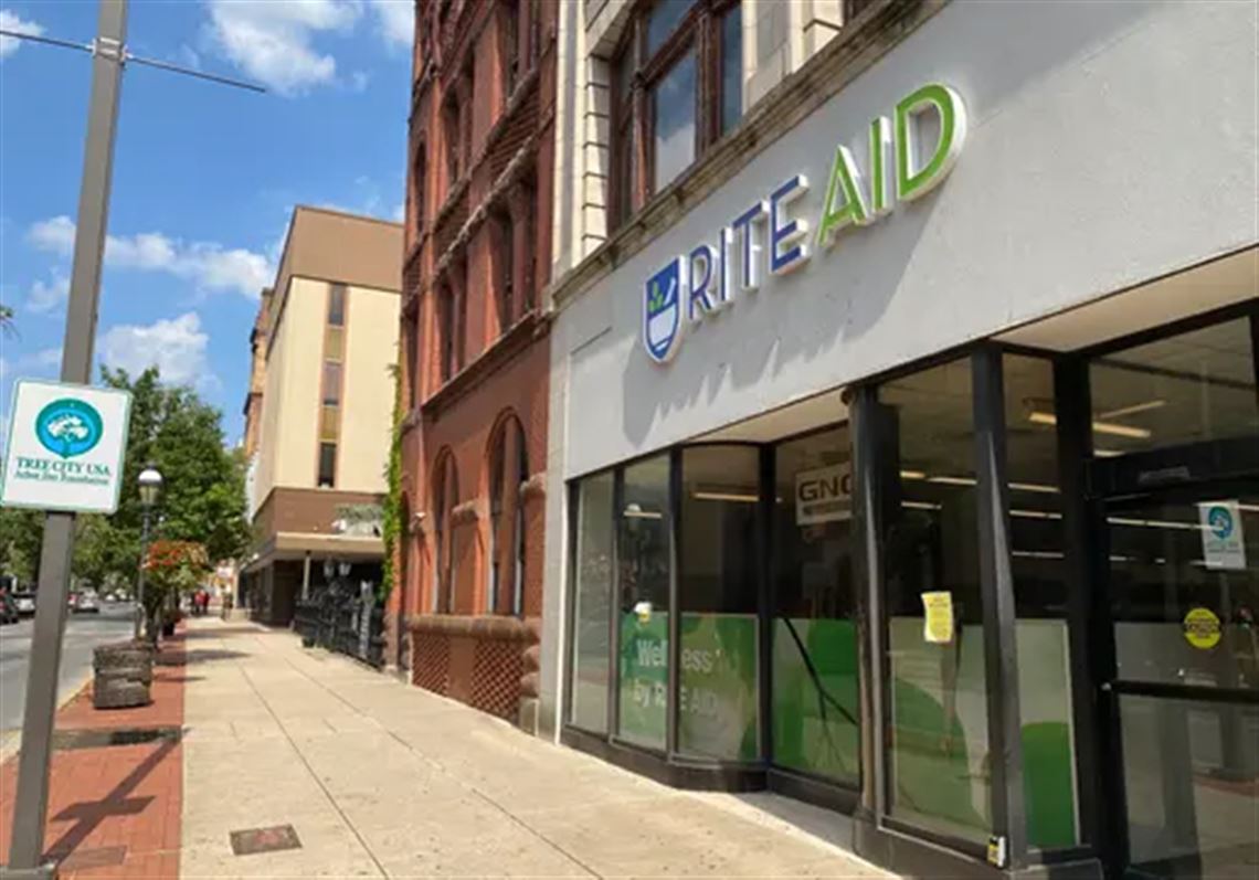 Drug plan middlemen face new oversight push as Pennsylvania pharmacies close