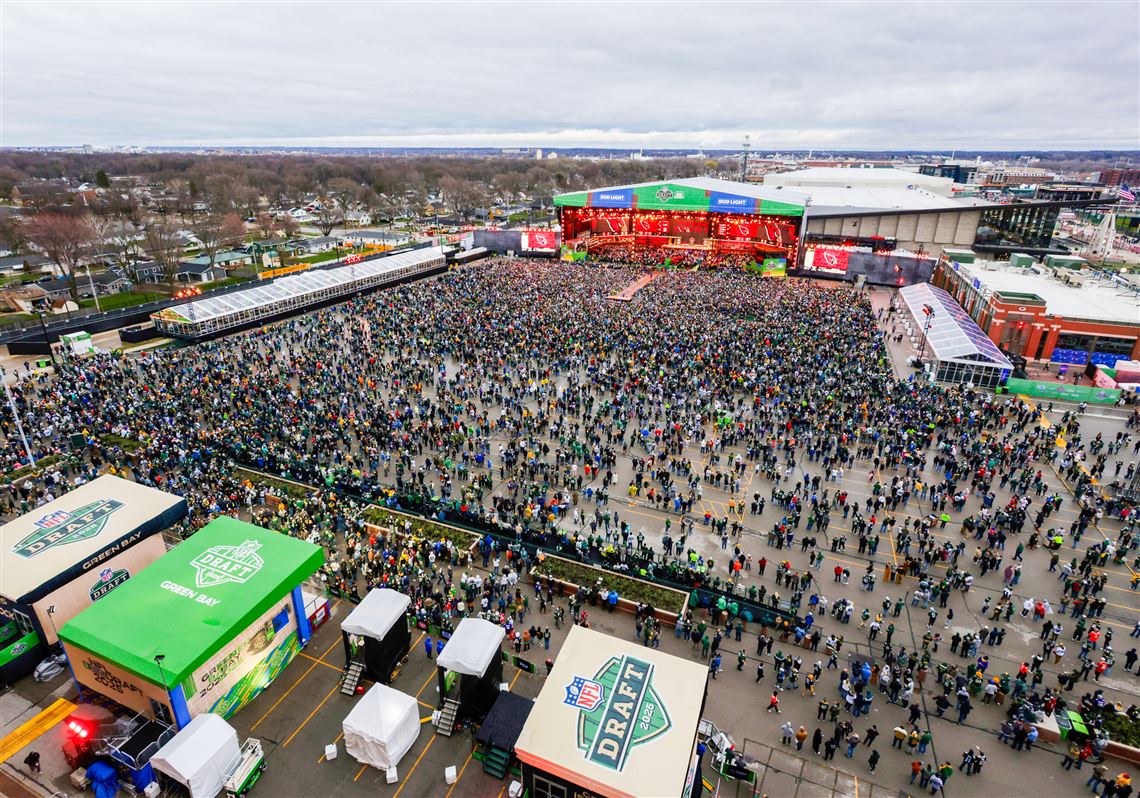 How the NFL Draft exploded from hotel ballrooms to a massive outdoor spectacle