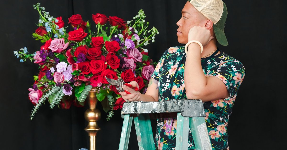 Botanical artist for the Grammy Awards hosts potting parties at Philadelphia Flower Show