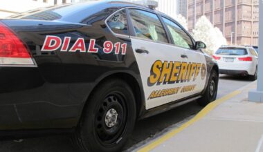 Police probe threats to Pittsburgh mayor on radio channels