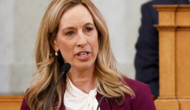 Facing budget gaps, Pennsylvania, New Jersey governors turn to reserves