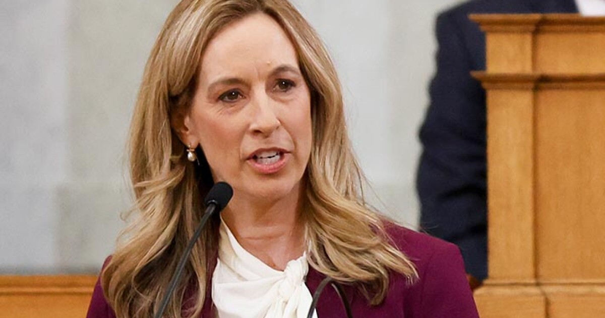 Facing budget gaps, Pennsylvania, New Jersey governors turn to reserves