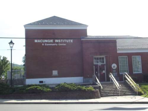 Officer Sabdiel Diaz praised for rescue of resident – Lehigh Valley Press