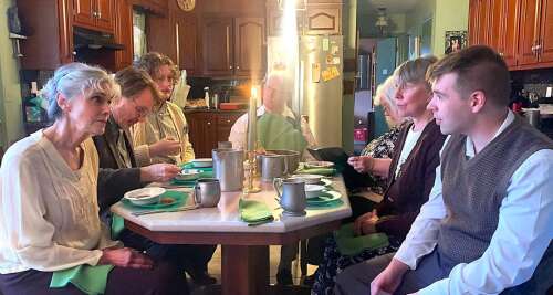 Crowded Kitchen Players have Irish “Beauty”;
DeSales University Theater Act 1 spotlig – Lehigh Valley Press