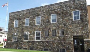 Emmaus residents request review of ‘no bag pickup’ policy – Lehigh Valley Press