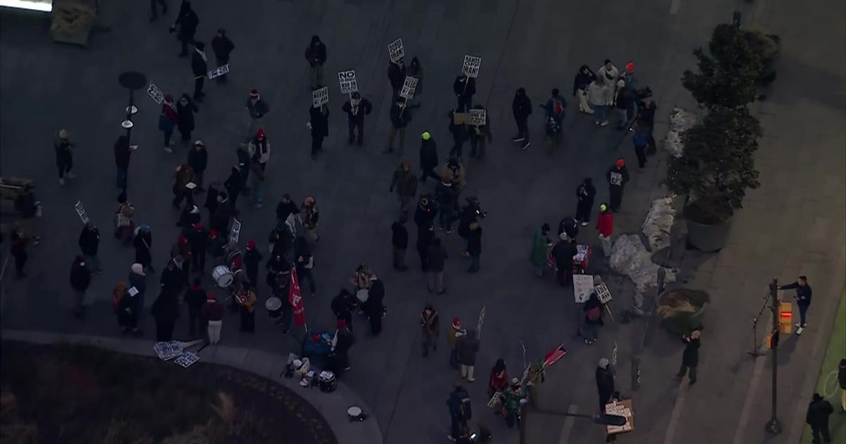 Philadelphia City Hall protest draws 100 in response to U.S. strikes on Iran
