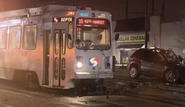 Driver ejected in deadly head-on crash with SEPTA trolley overnight: police