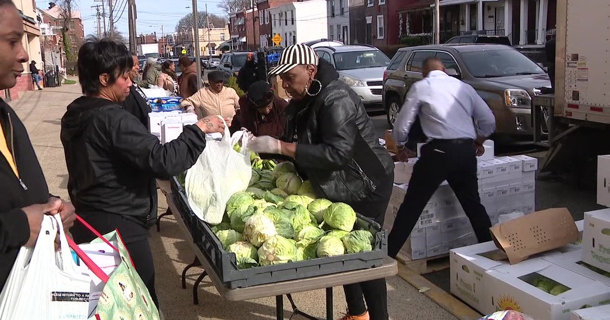 Philadelphia food giveaway supports TSA workers during 40th day of DHS shutdown