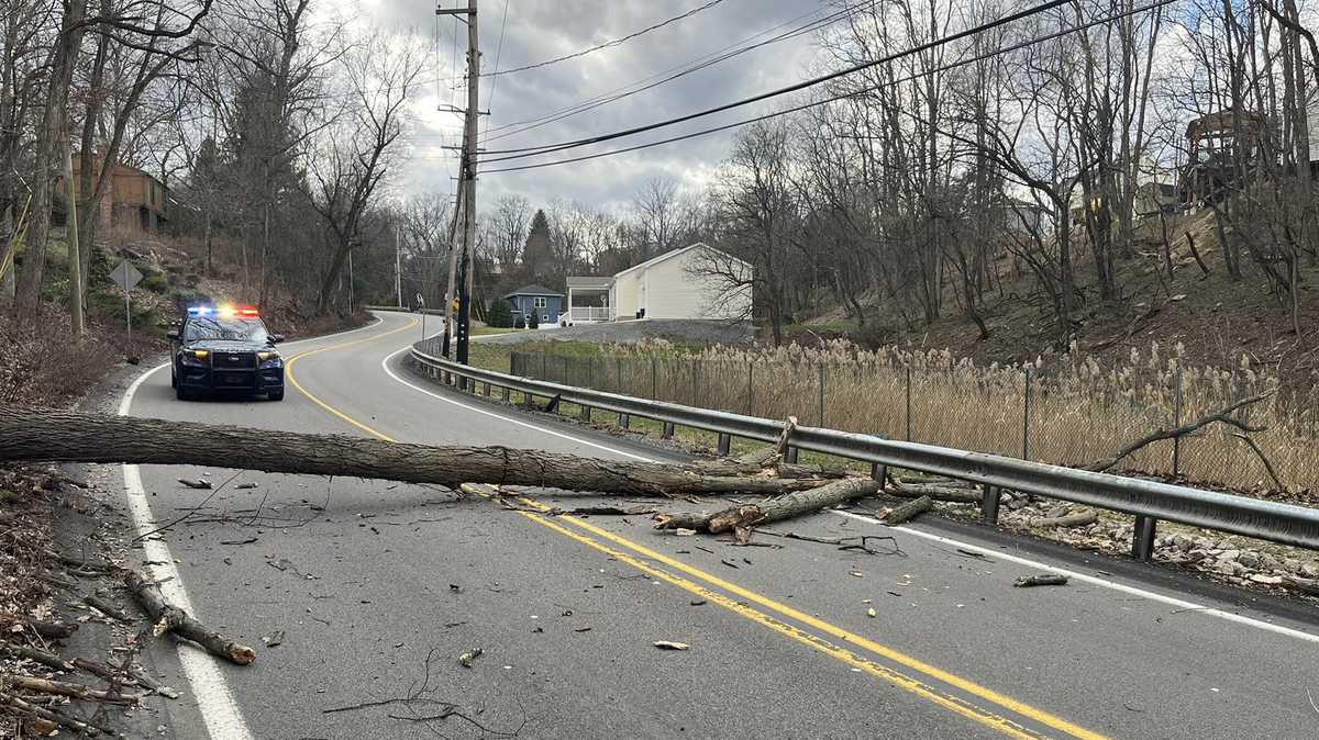 Many power outages amid high winds in Western Pennsylvania
