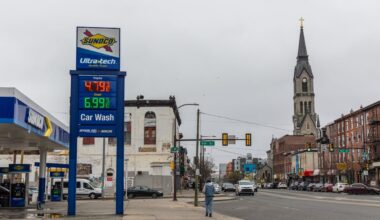 Gas prices in Philadelphia rise above $4 a gallon