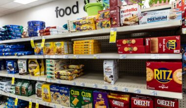 Penn researchers want tobacco, unhealthy foods regulated
