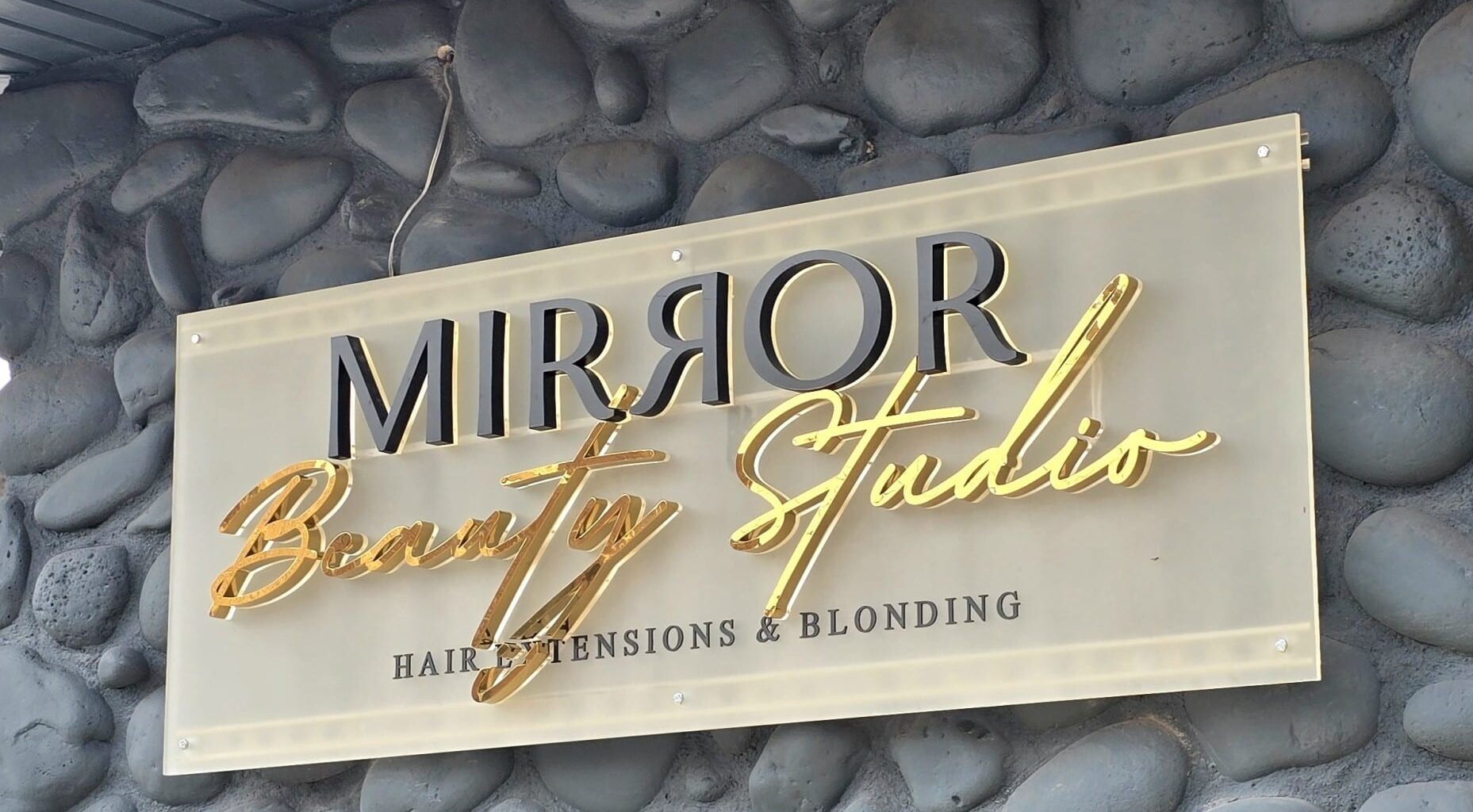 'Mirror Beauty Studio' to Celebrate Grand Opening in Hellertown – Saucon Source